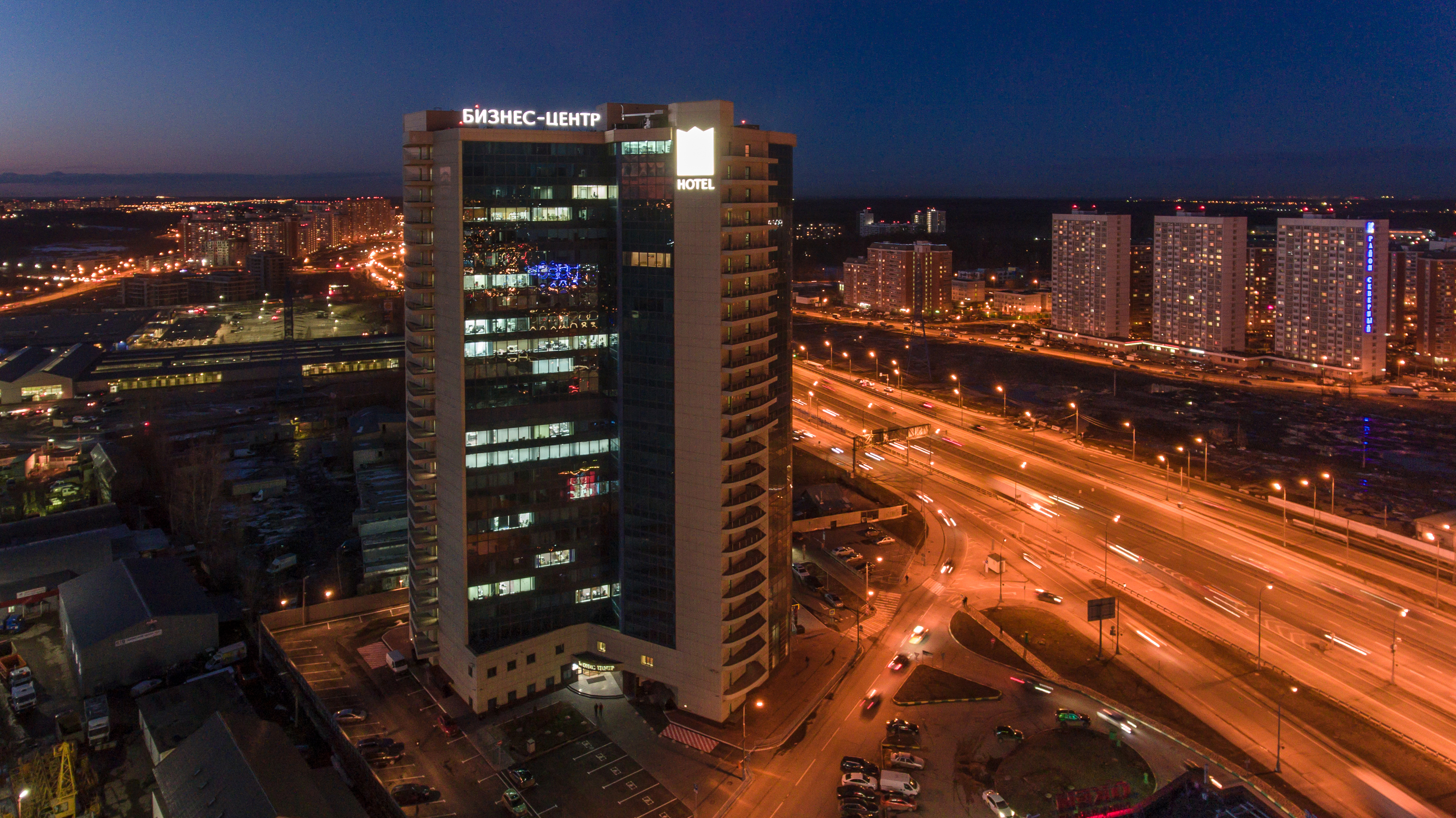 1 2 бизнес. Дмитровское шоссе 163а sk Plaza. Бизнес центр Плаза Дмитровское шоссе. Sk Plaza бизнес-центр Калуга. БЦ СК Плаза Дмитровское.